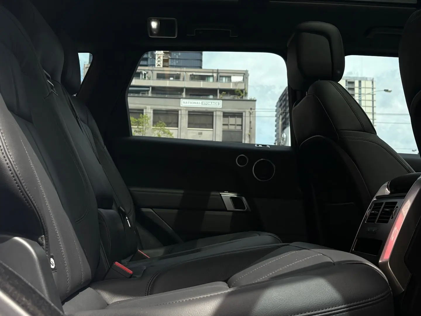 2021 Land Rover Range Rover Sport Gallery Image 15