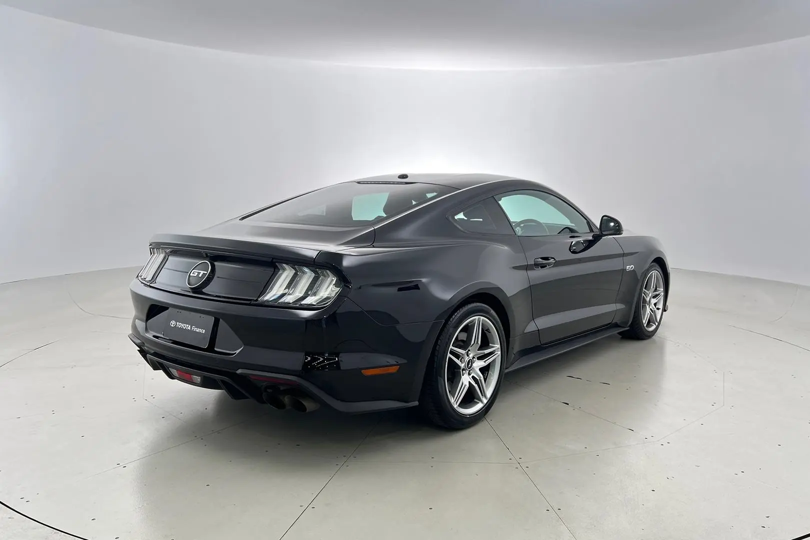 2018 Ford Mustang Gallery Image 5