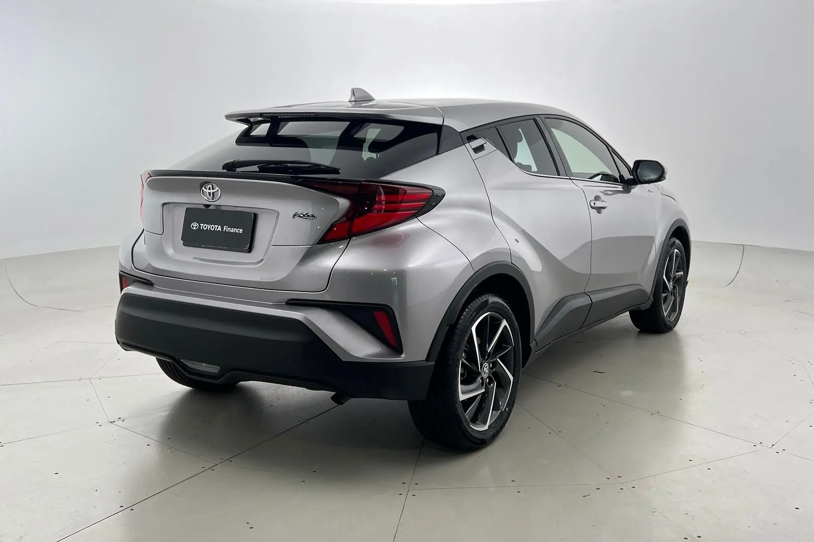 2023 Toyota C-HR Gallery Image 4