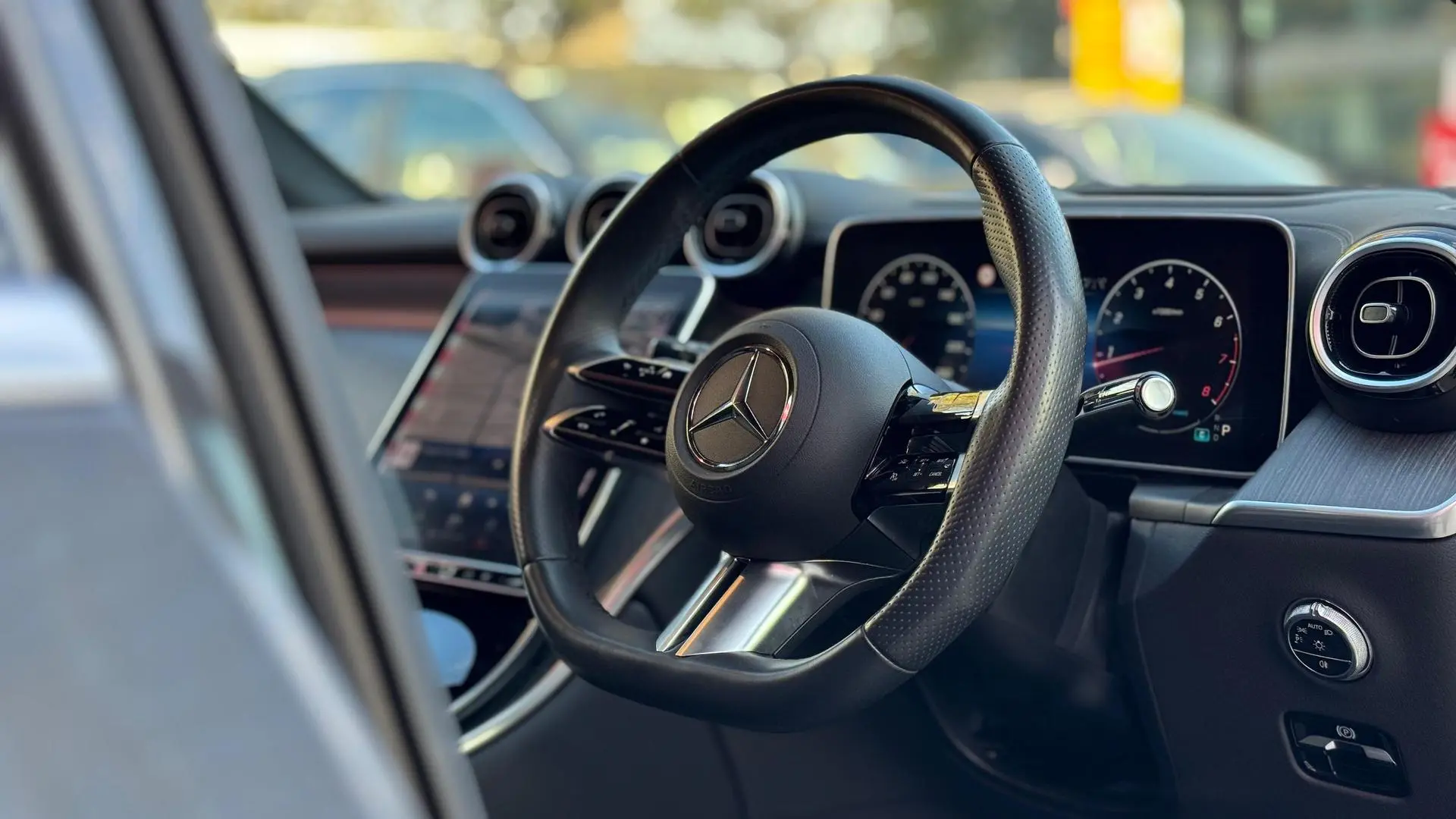 2023 Mercedes-Benz GLC-Class Gallery Image 19