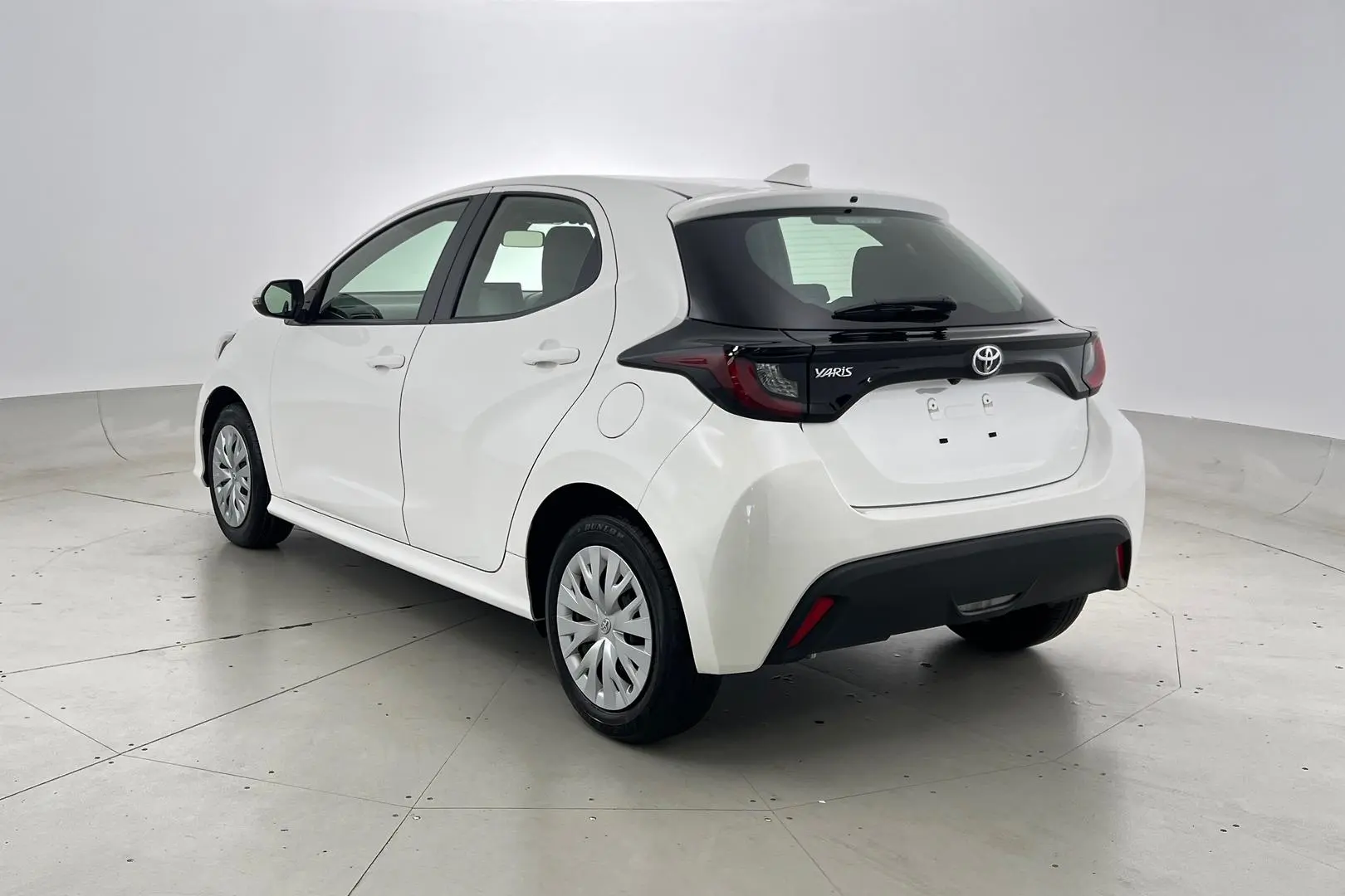 2023 Toyota Yaris Gallery Image 6