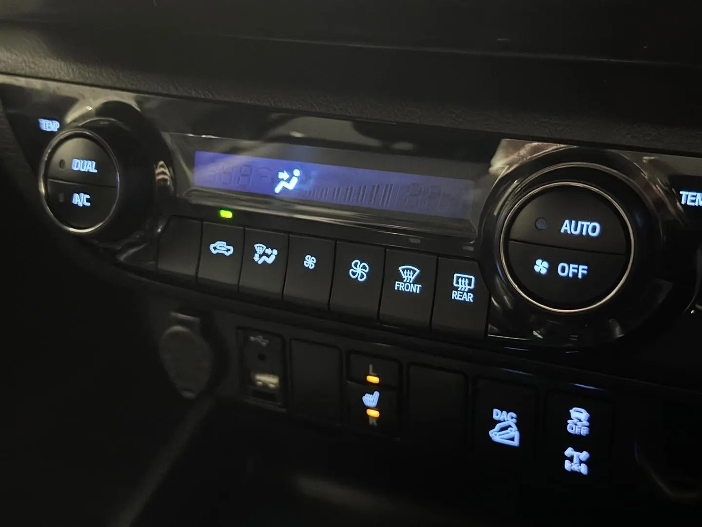 2022 Toyota Hilux Gallery Image 20