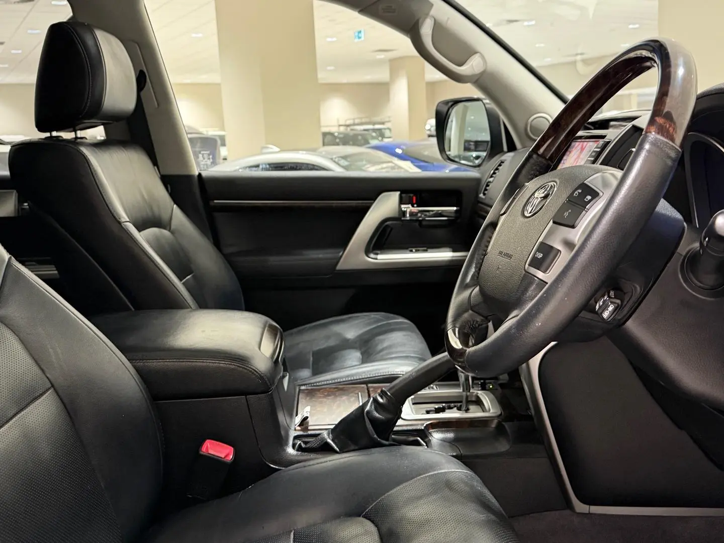 2013 Toyota Landcruiser Gallery Image 12