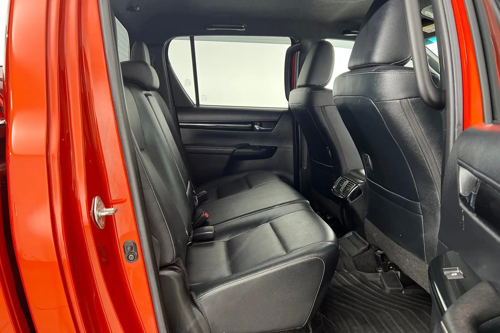 2019 Toyota Hilux Gallery Image 12