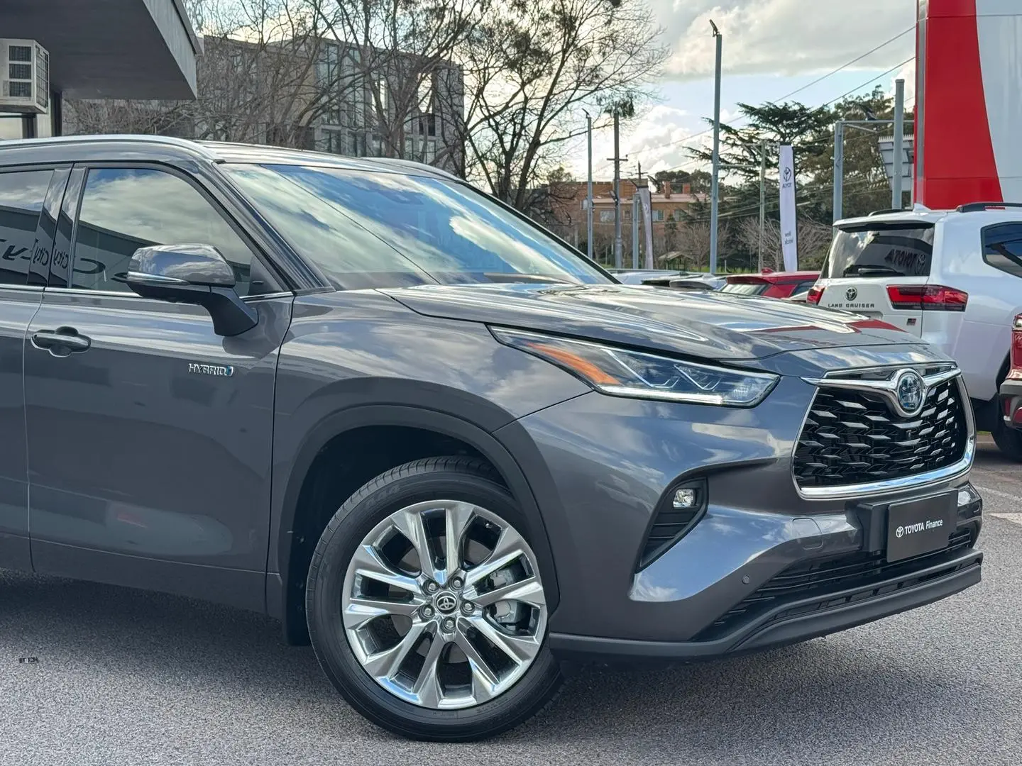 2024 Toyota Kluger Gallery Image 2