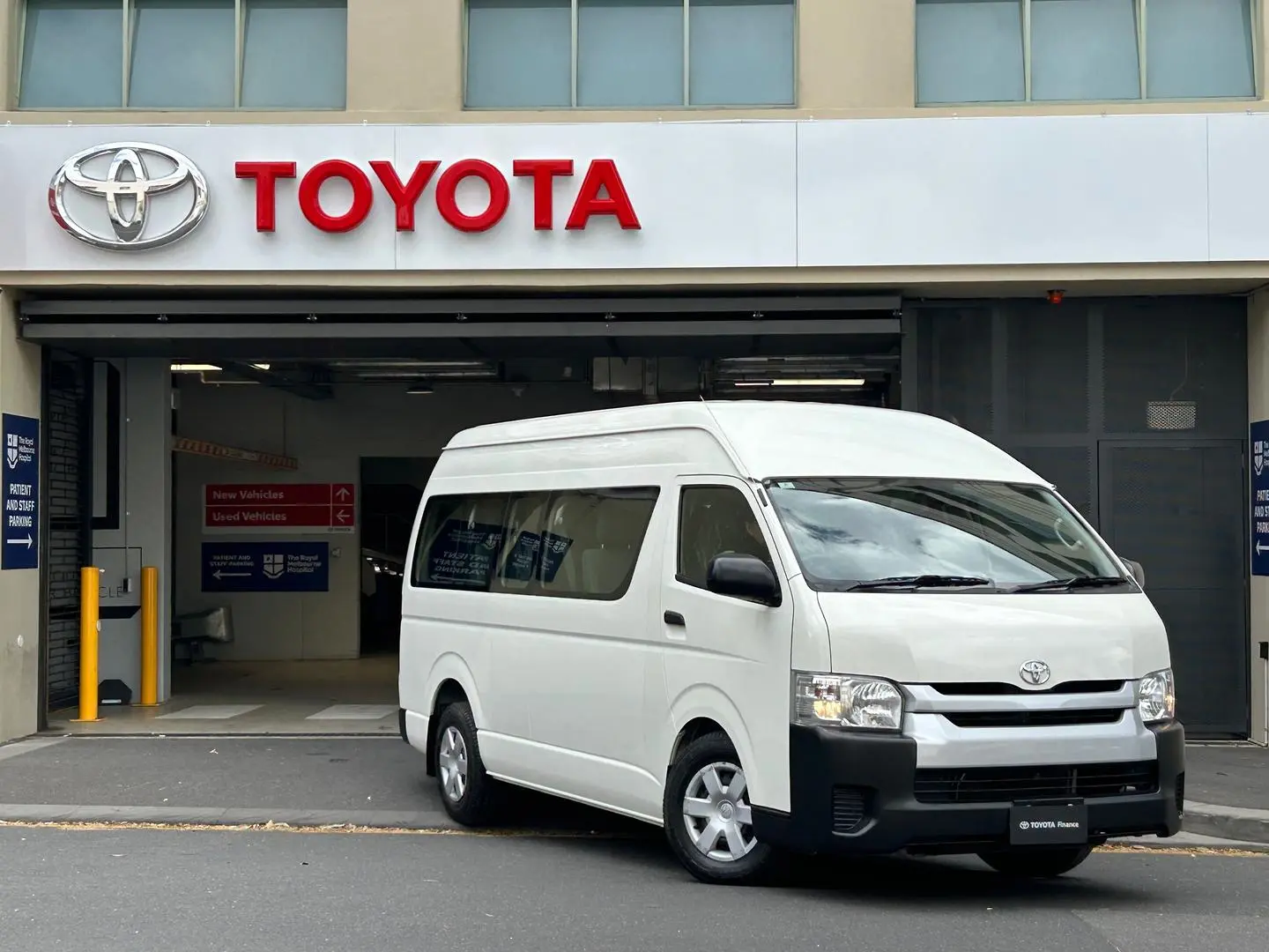 2018 Toyota Hiace Gallery Image 1