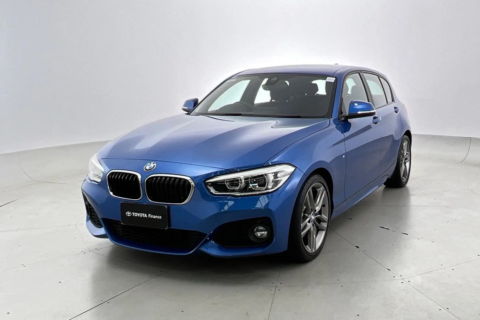 2018 BMW 1 Series Image 8