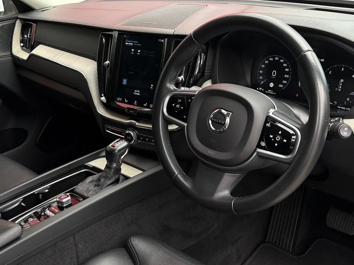 2019 Volvo XC60 Gallery Image 12