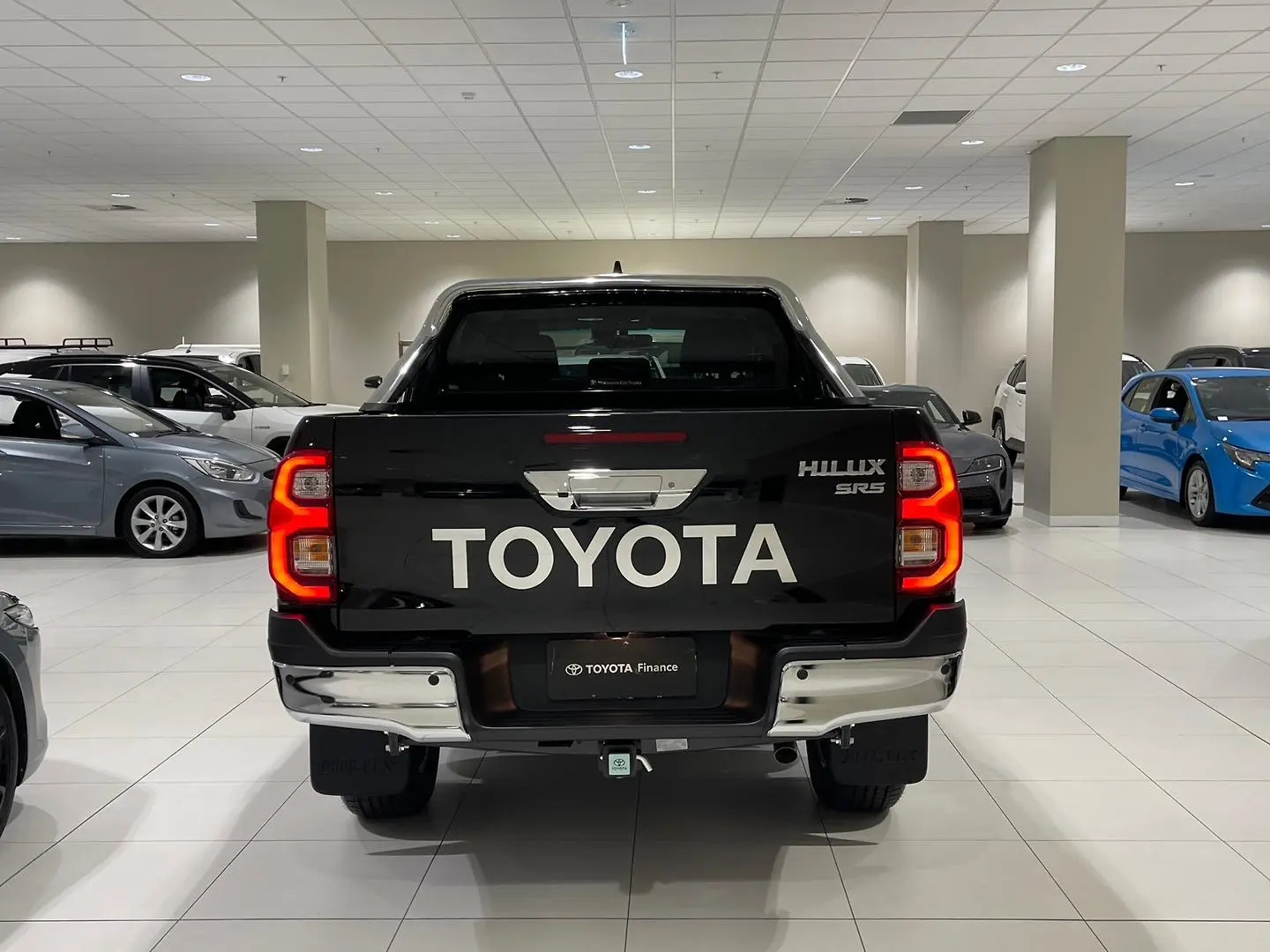 2023 Toyota Hilux Gallery Image 9