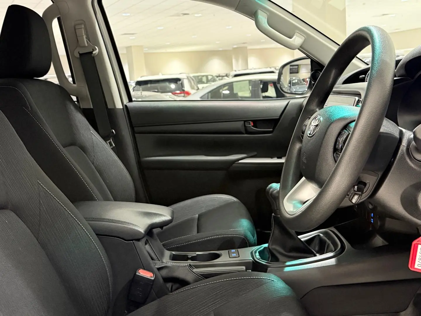 2020 Toyota Hilux Gallery Image 14