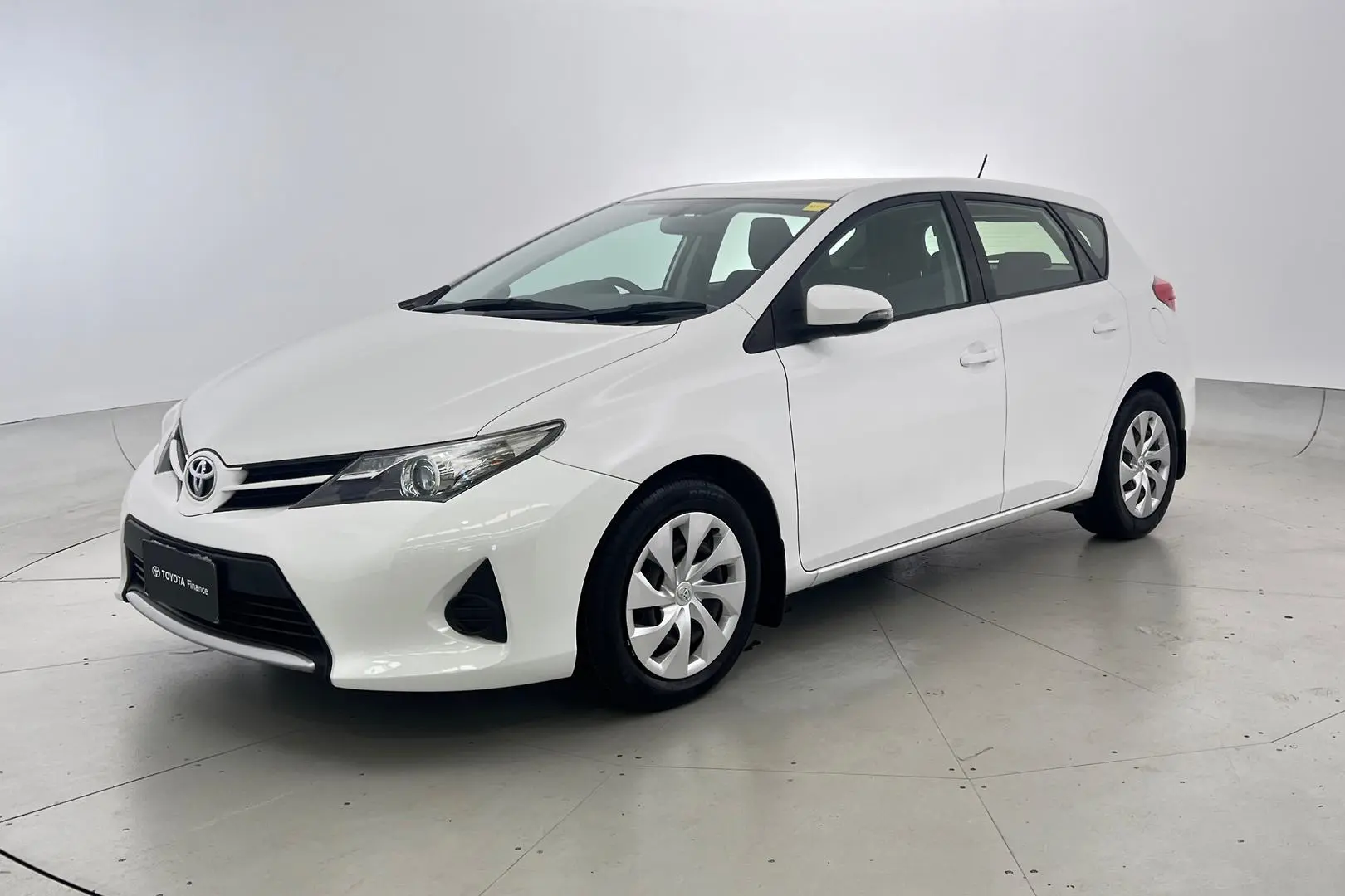 2014 Toyota Corolla Gallery Image 9