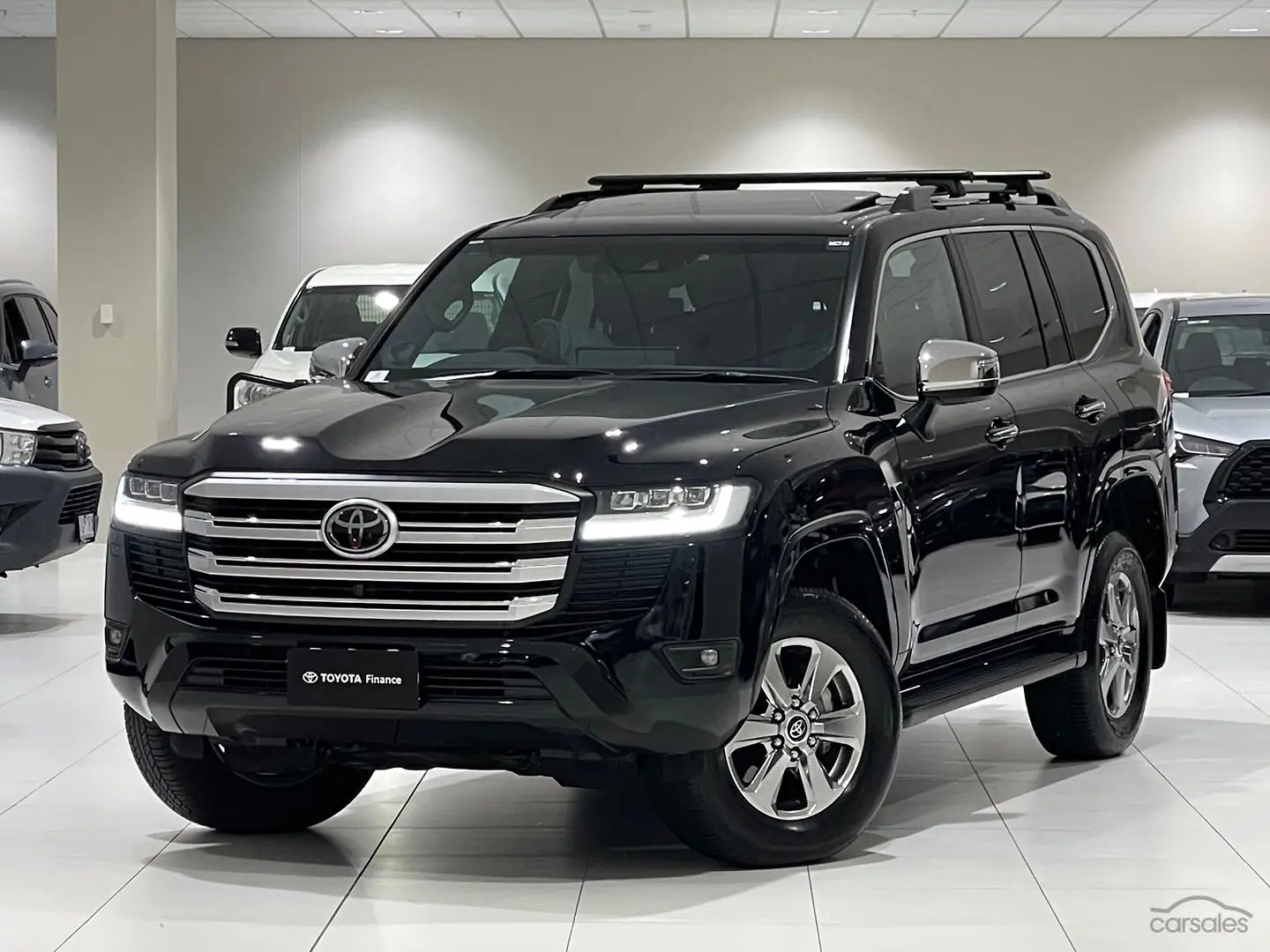 2023 Toyota Landcruiser Image 4