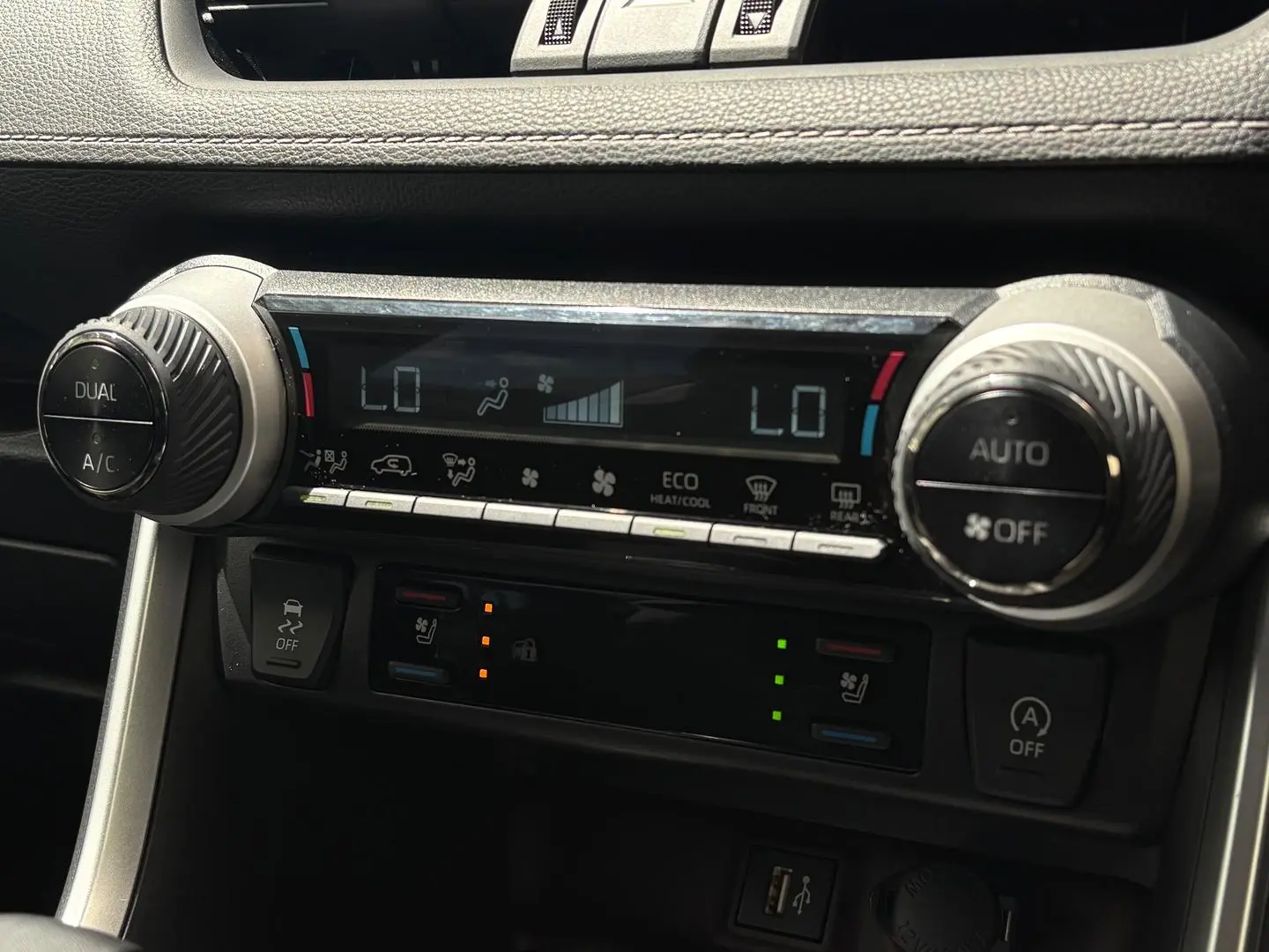 2024 Toyota RAV4 Gallery Image 19