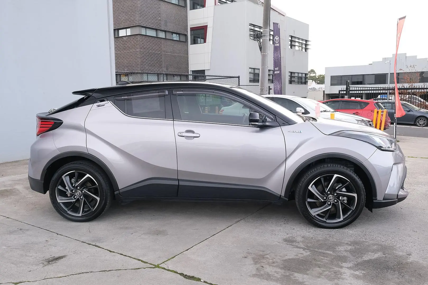 2023 Toyota C-HR Gallery Image 5