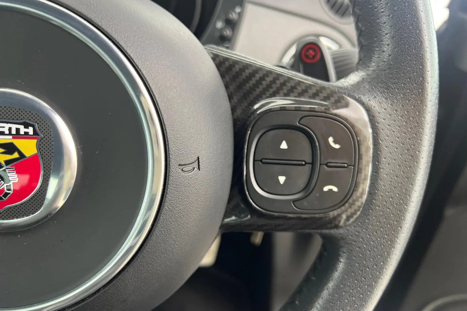 2021 Abarth 595 Gallery Image 17