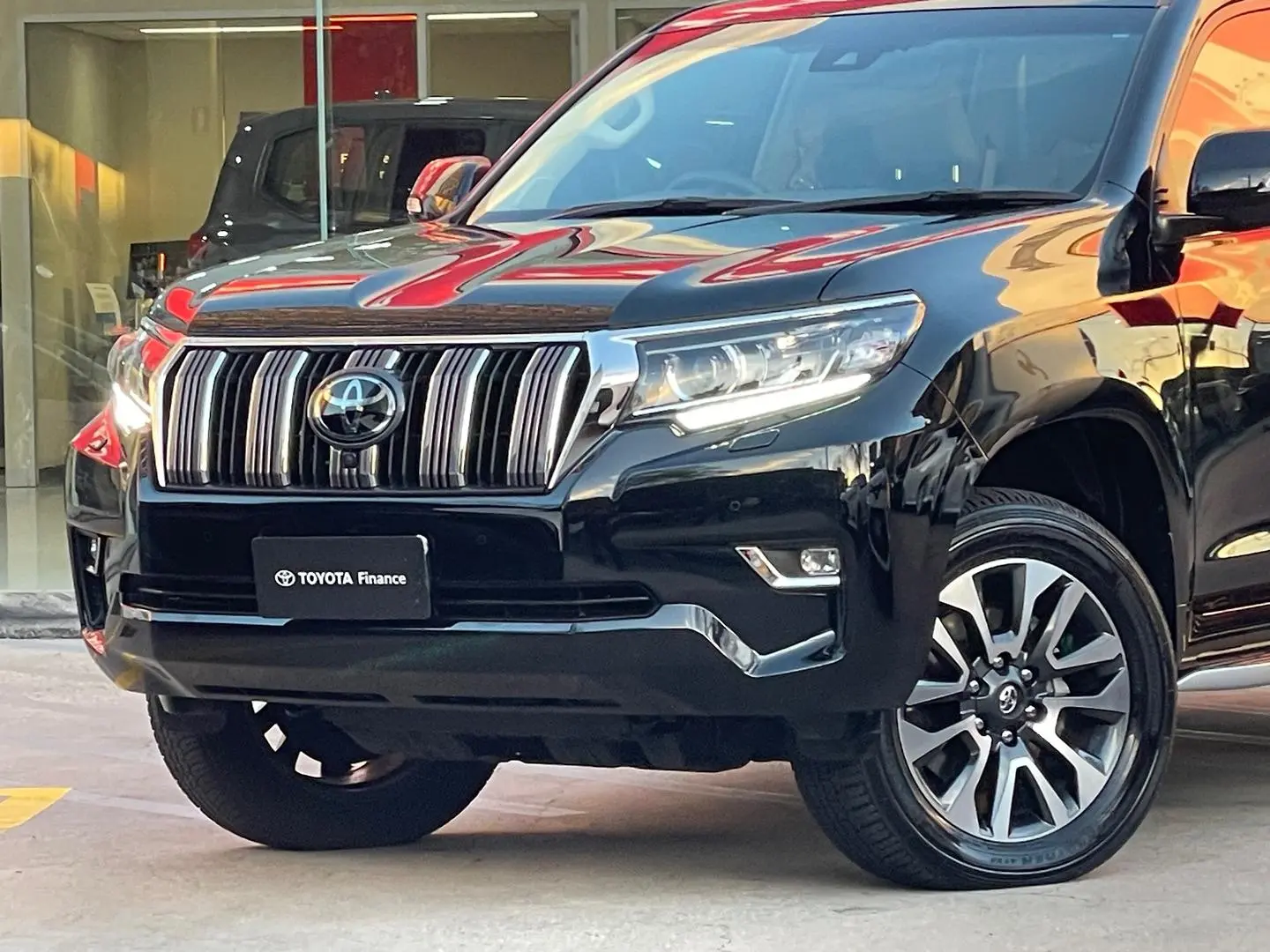 2023 Toyota Landcruiser Prado Gallery Image 6