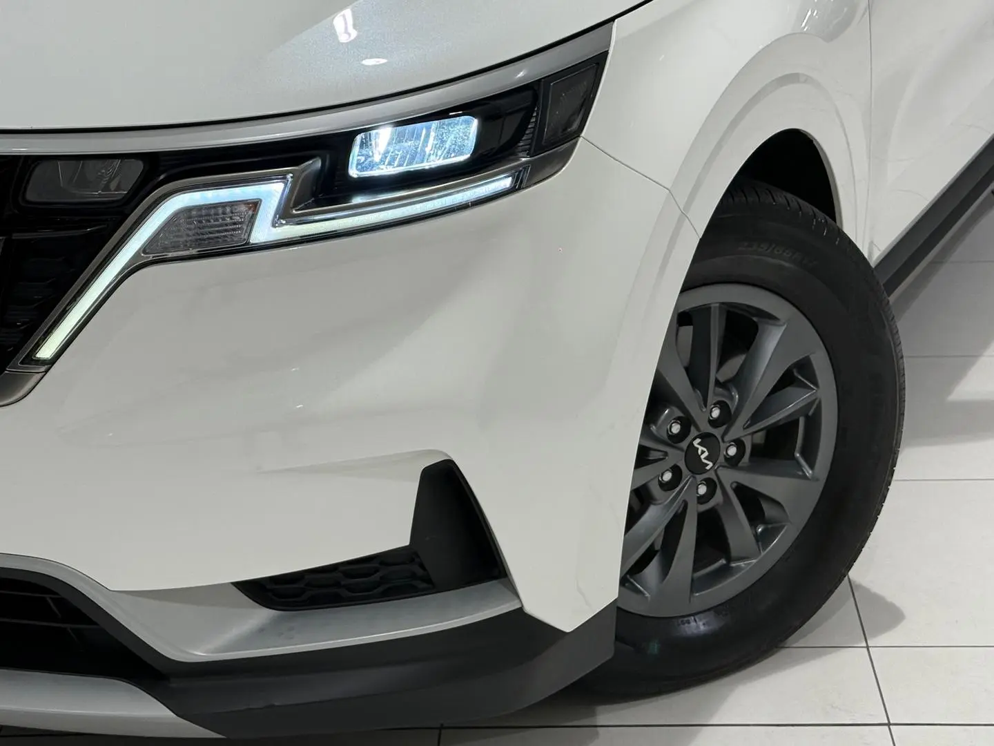2022 Kia Carnival Gallery Image 11