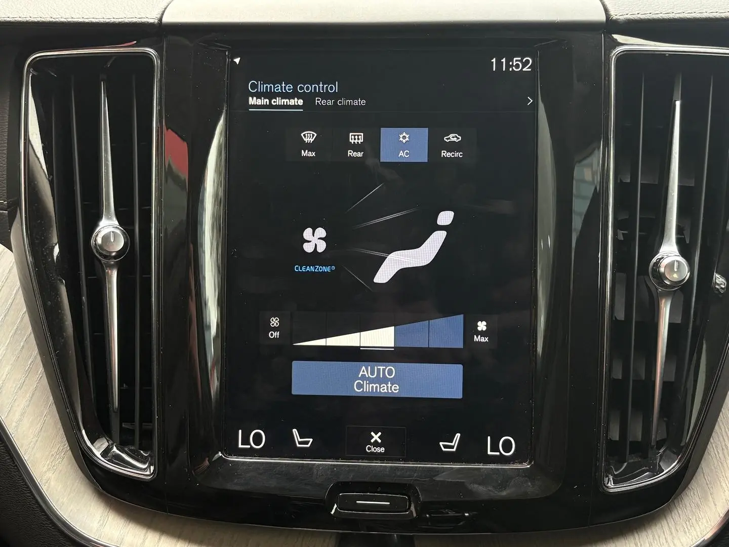 2019 Volvo XC60 Gallery Image 19