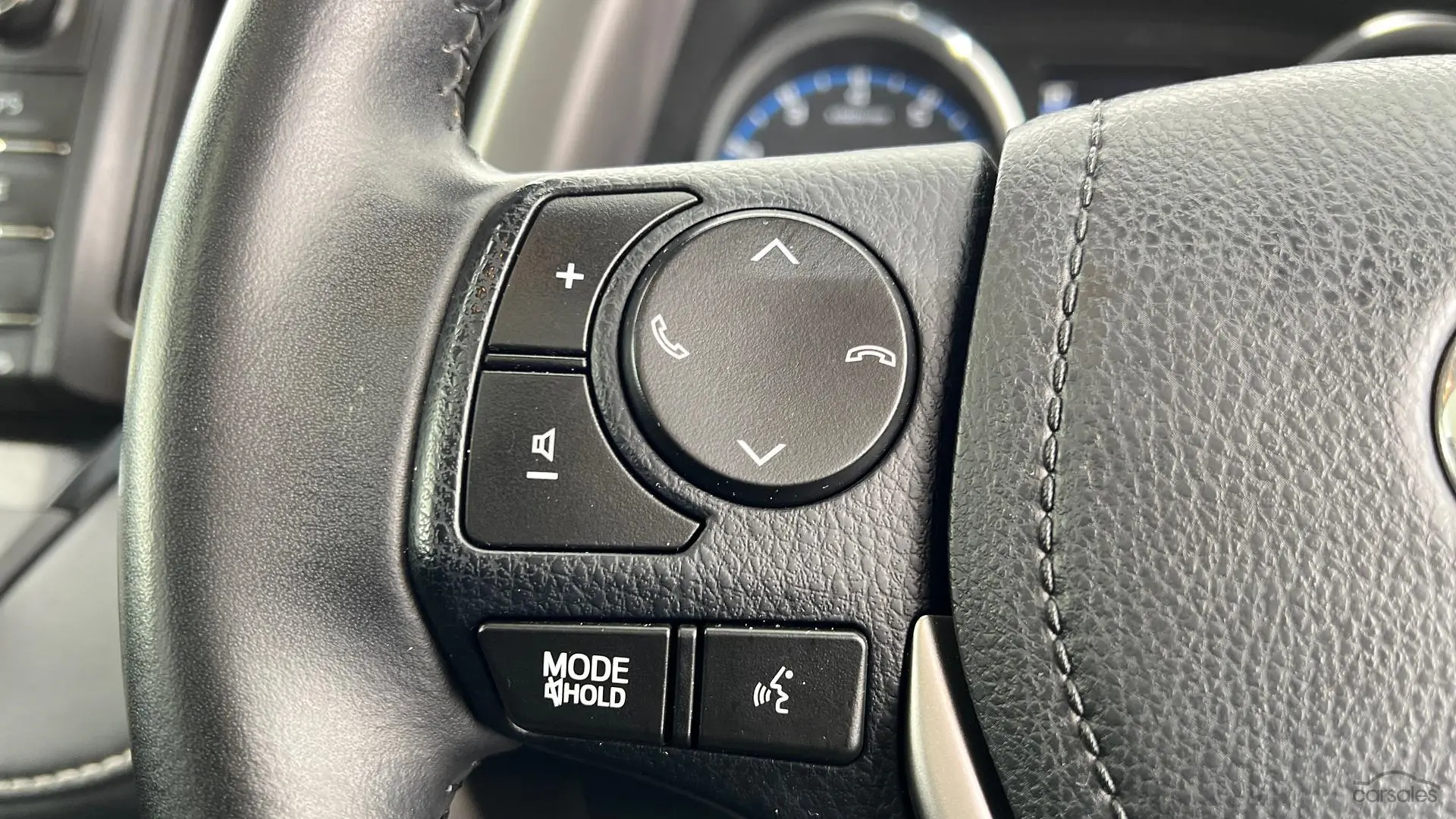 2018 Toyota RAV4 Image 19