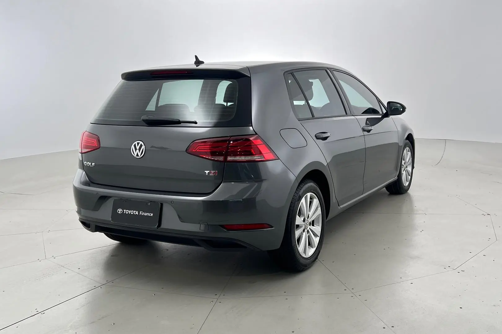 2017 Volkswagen Golf Gallery Image 4