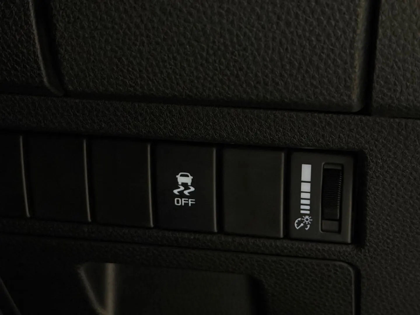 2022 Isuzu D-MAX Gallery Image 26