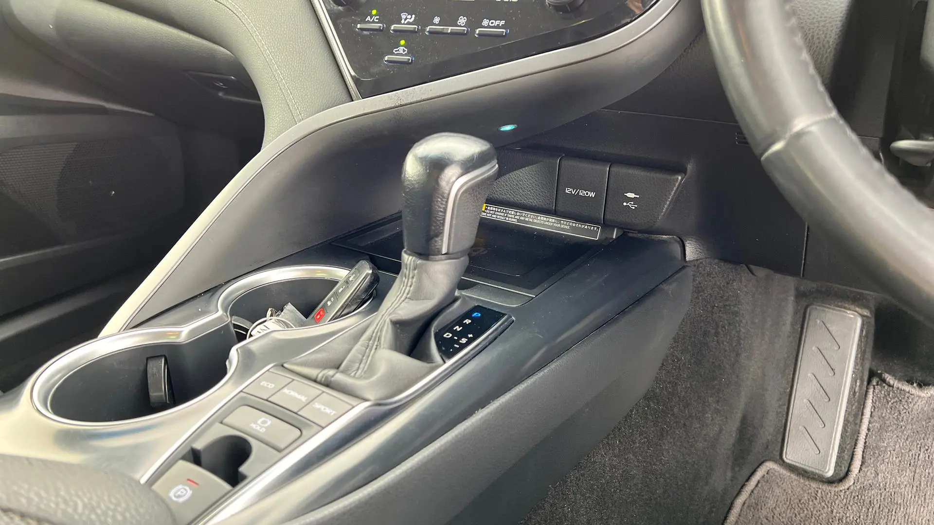 2019 Toyota Camry Gallery Image 21