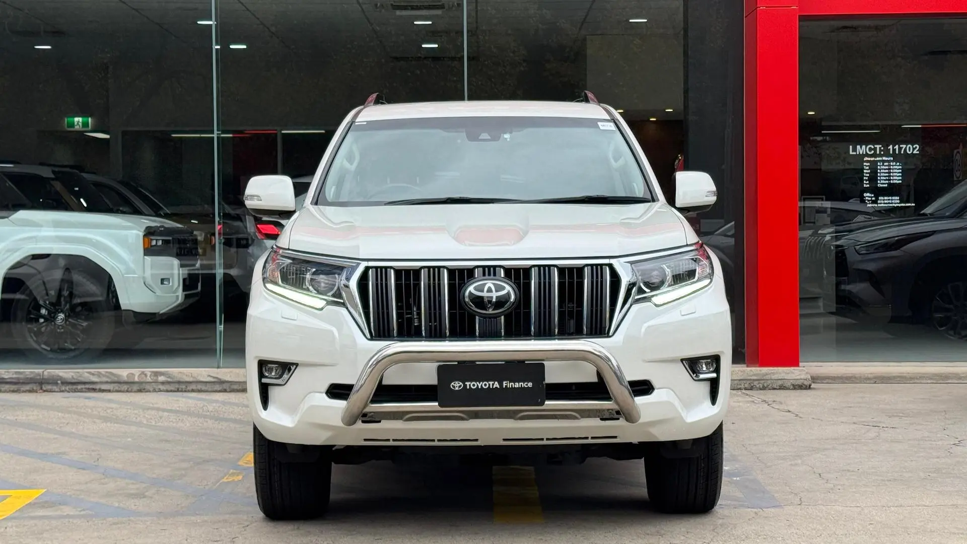 2022 Toyota Landcruiser Prado Gallery Image 10