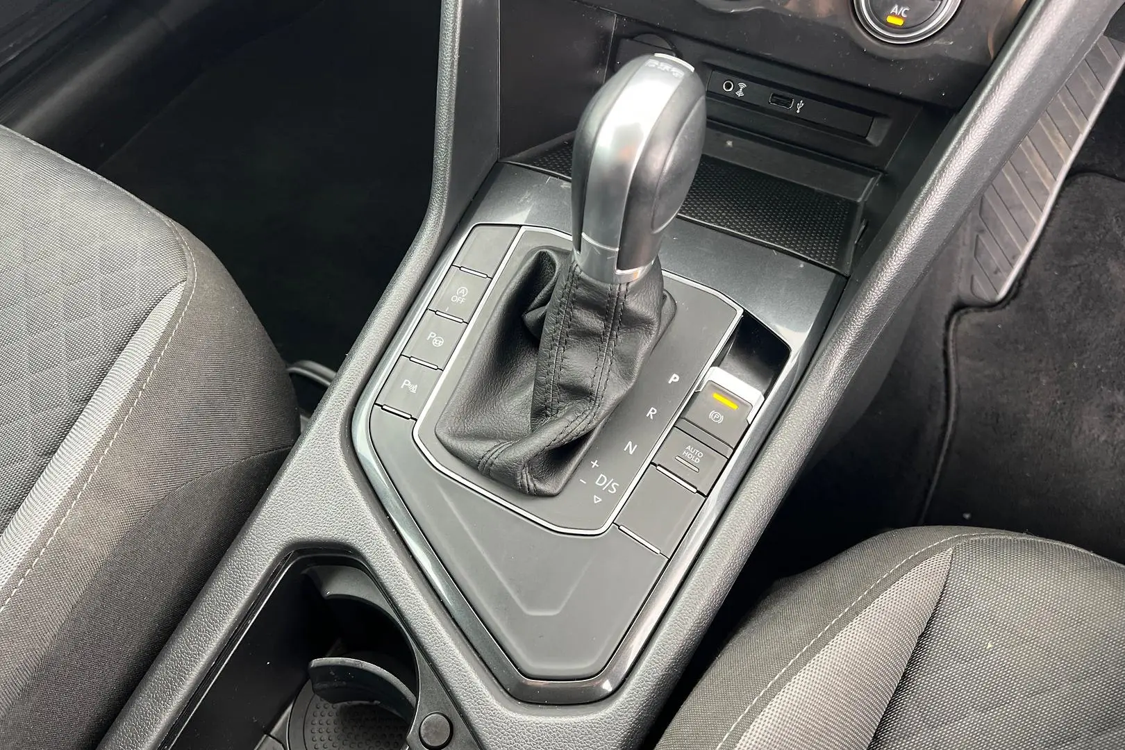 2016 Volkswagen Tiguan Gallery Image 13