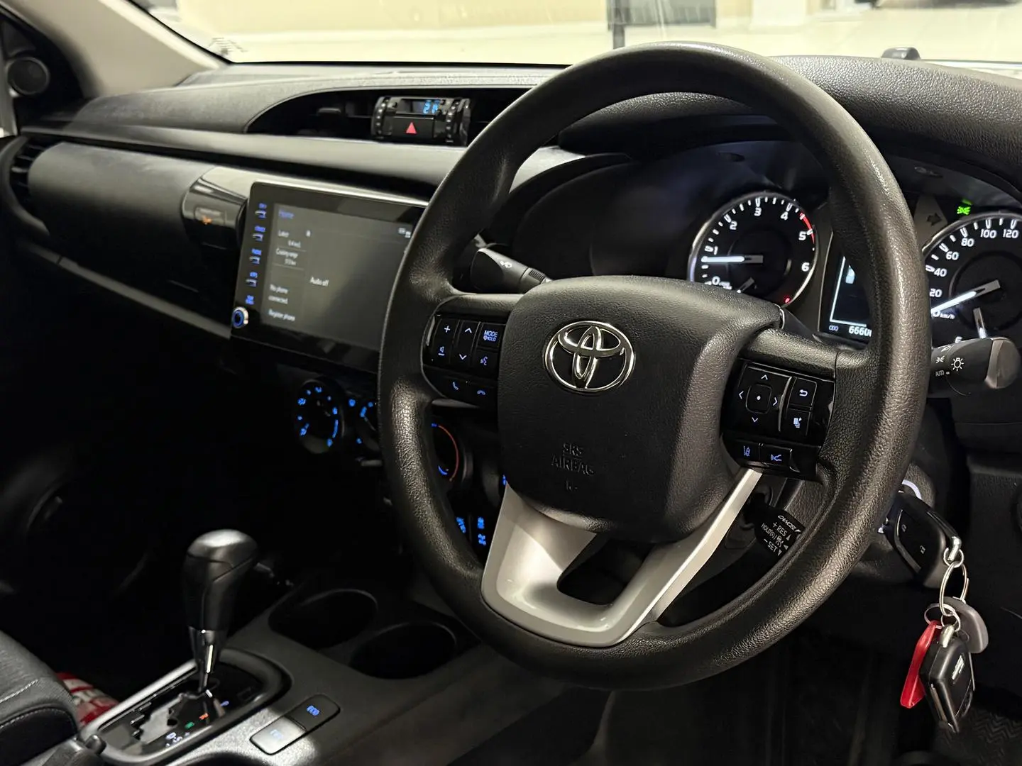 2022 Toyota Hilux Gallery Image 14