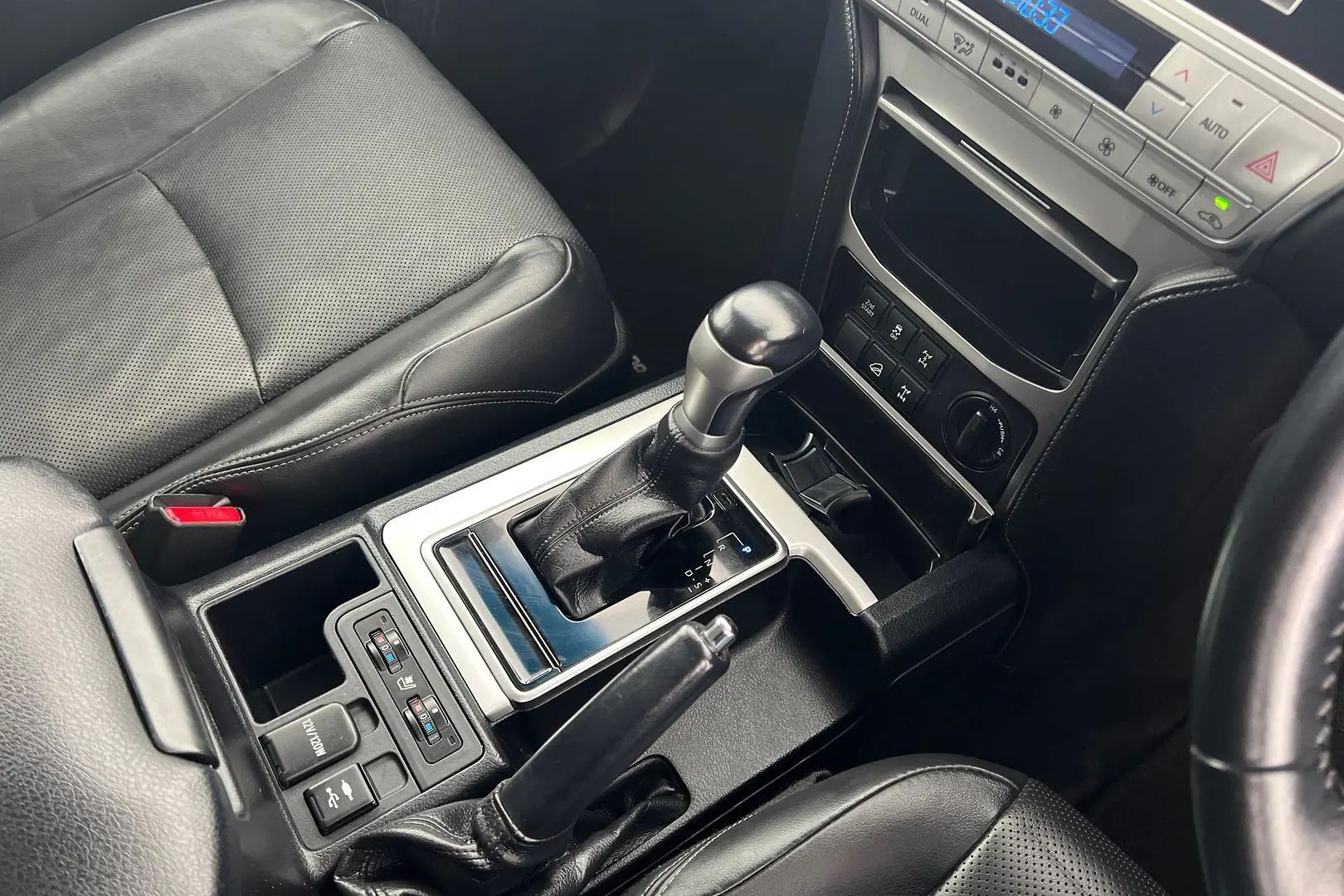 2018 Toyota Landcruiser Prado Gallery Image 13