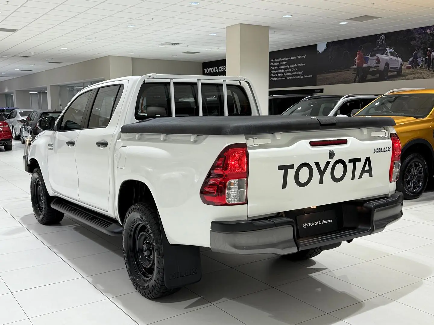 2020 Toyota Hilux Gallery Image 8