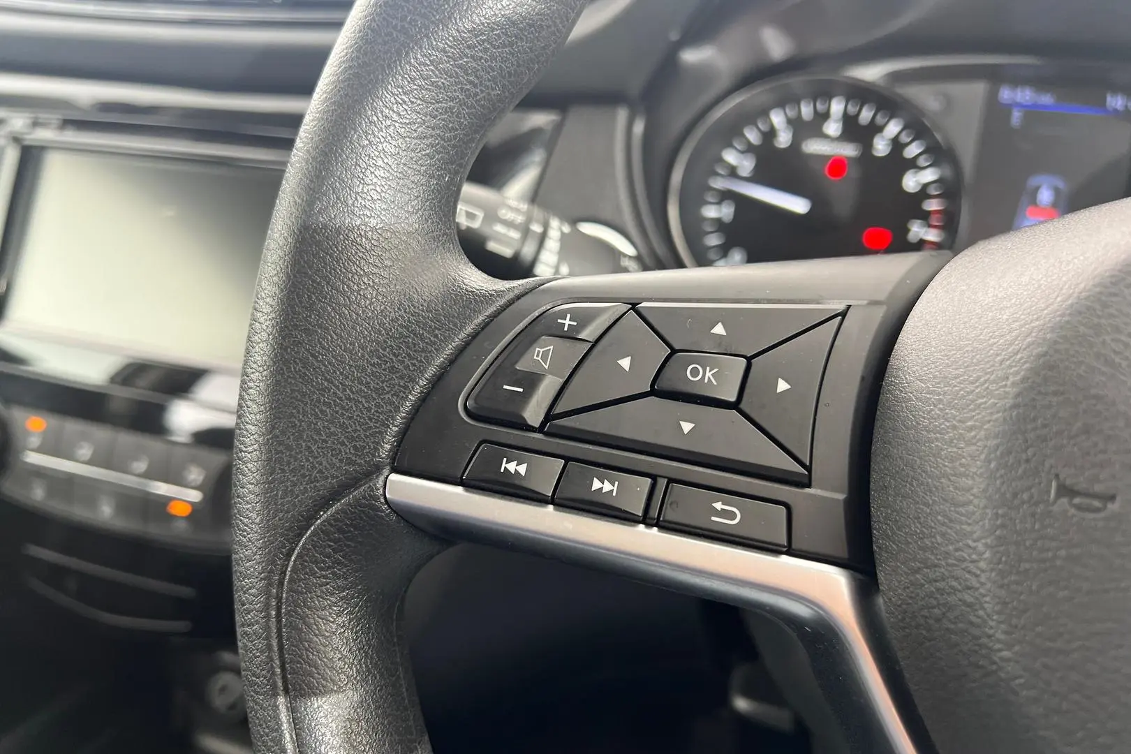 2021 Nissan X-TRAIL Gallery Image 23