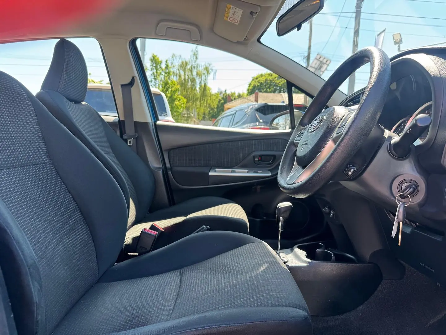 2015 Toyota Yaris Gallery Image 12