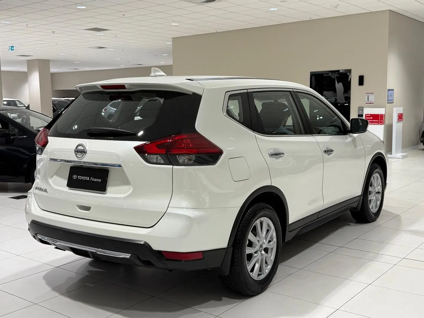 2020 Nissan X-TRAIL Gallery Image 11
