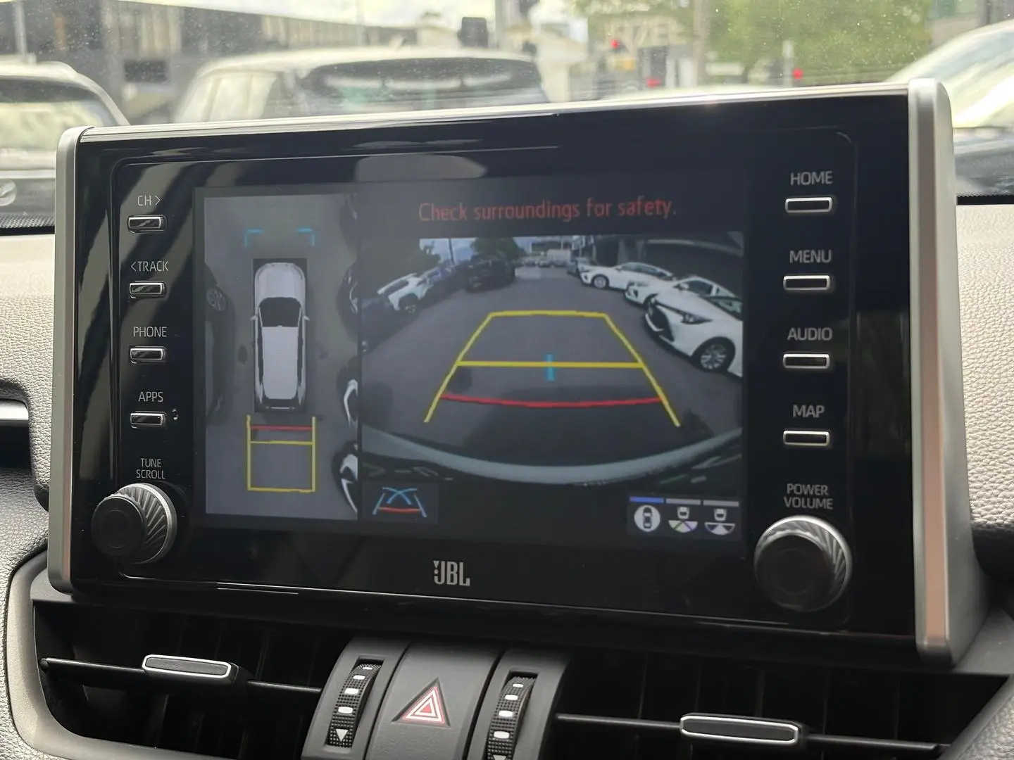 2019 Toyota RAV4 Gallery Image 17