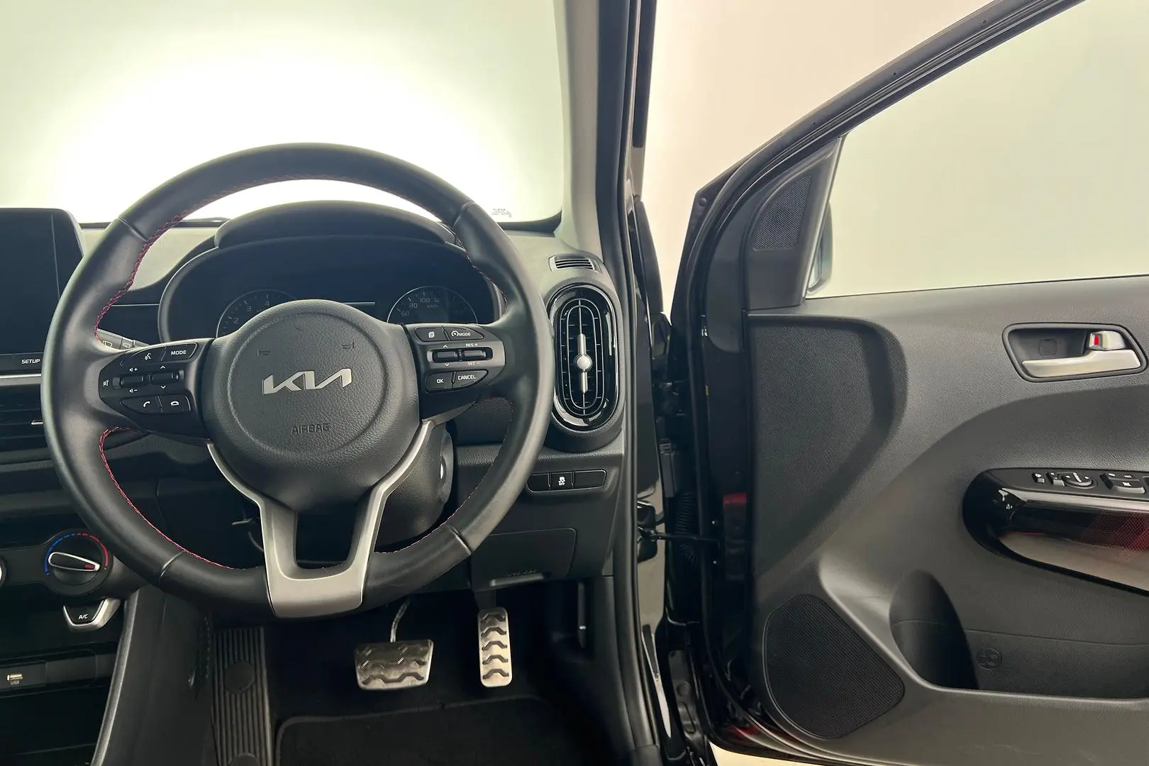 2023 Kia Picanto Gallery Image 13