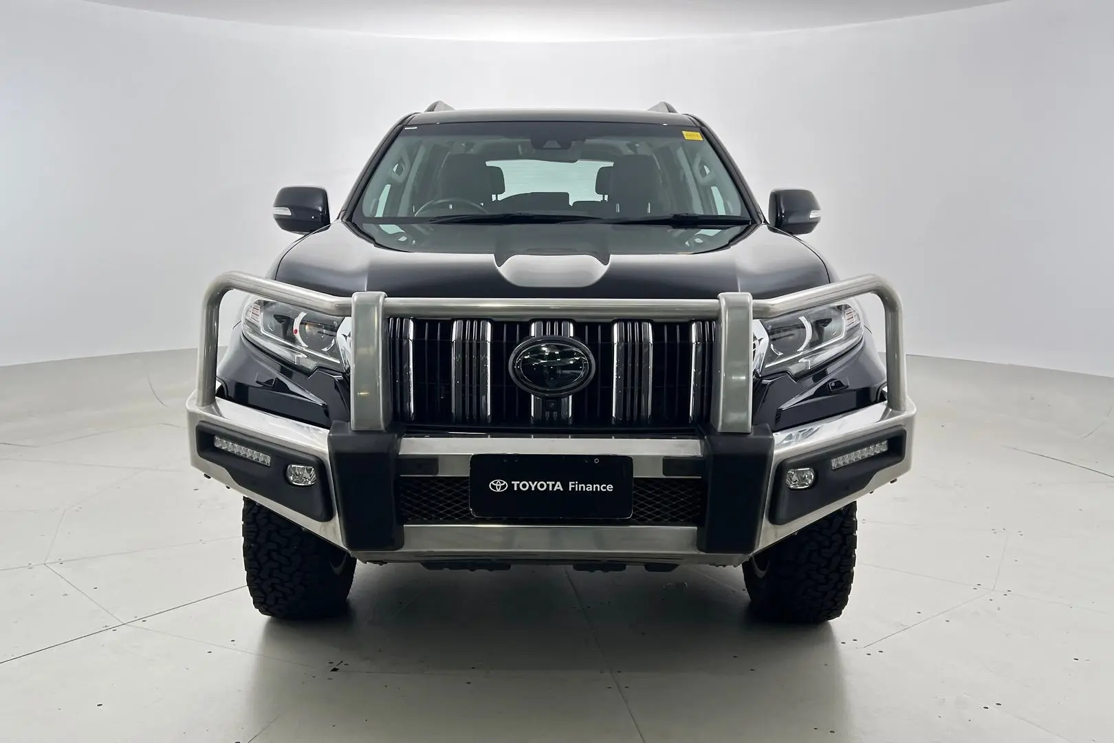 2018 Toyota Landcruiser Prado Gallery Image 10