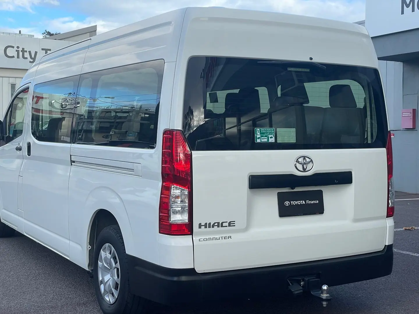 2019 Toyota Hiace Gallery Image 8