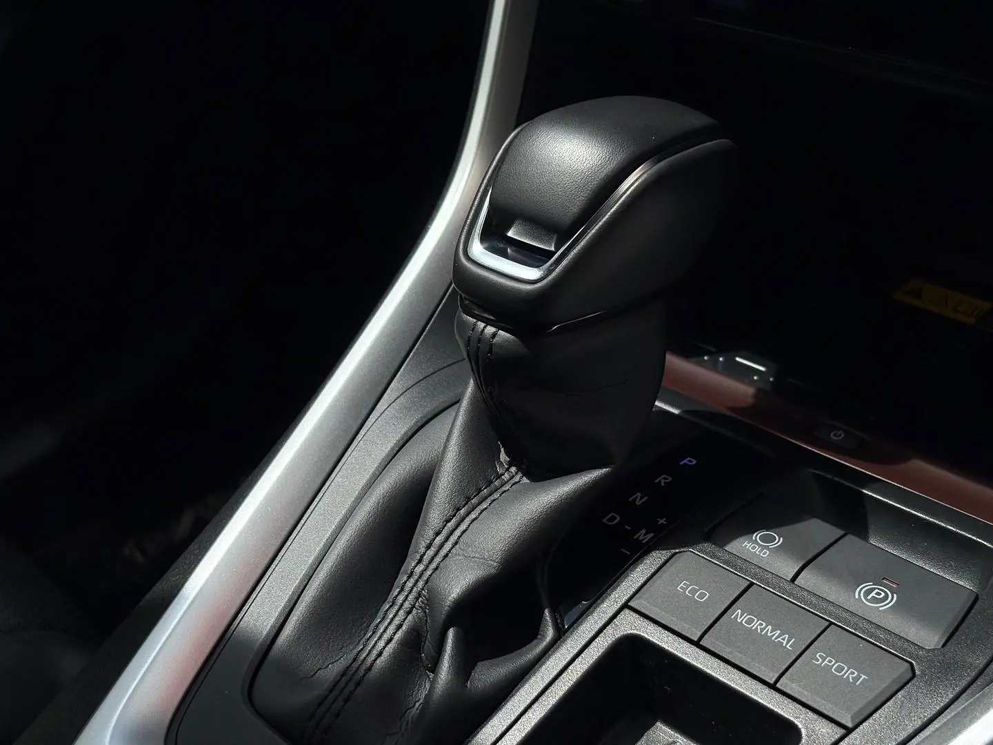 2024 Toyota RAV4 Gallery Image 22