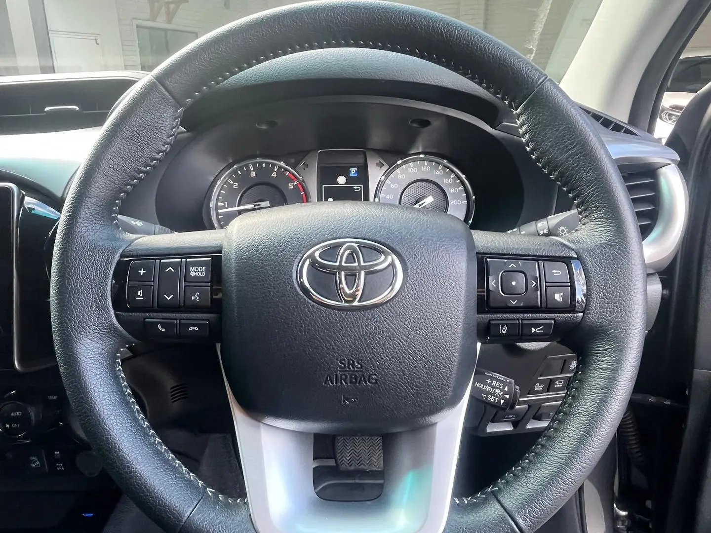 2024 Toyota Hilux Gallery Image 16