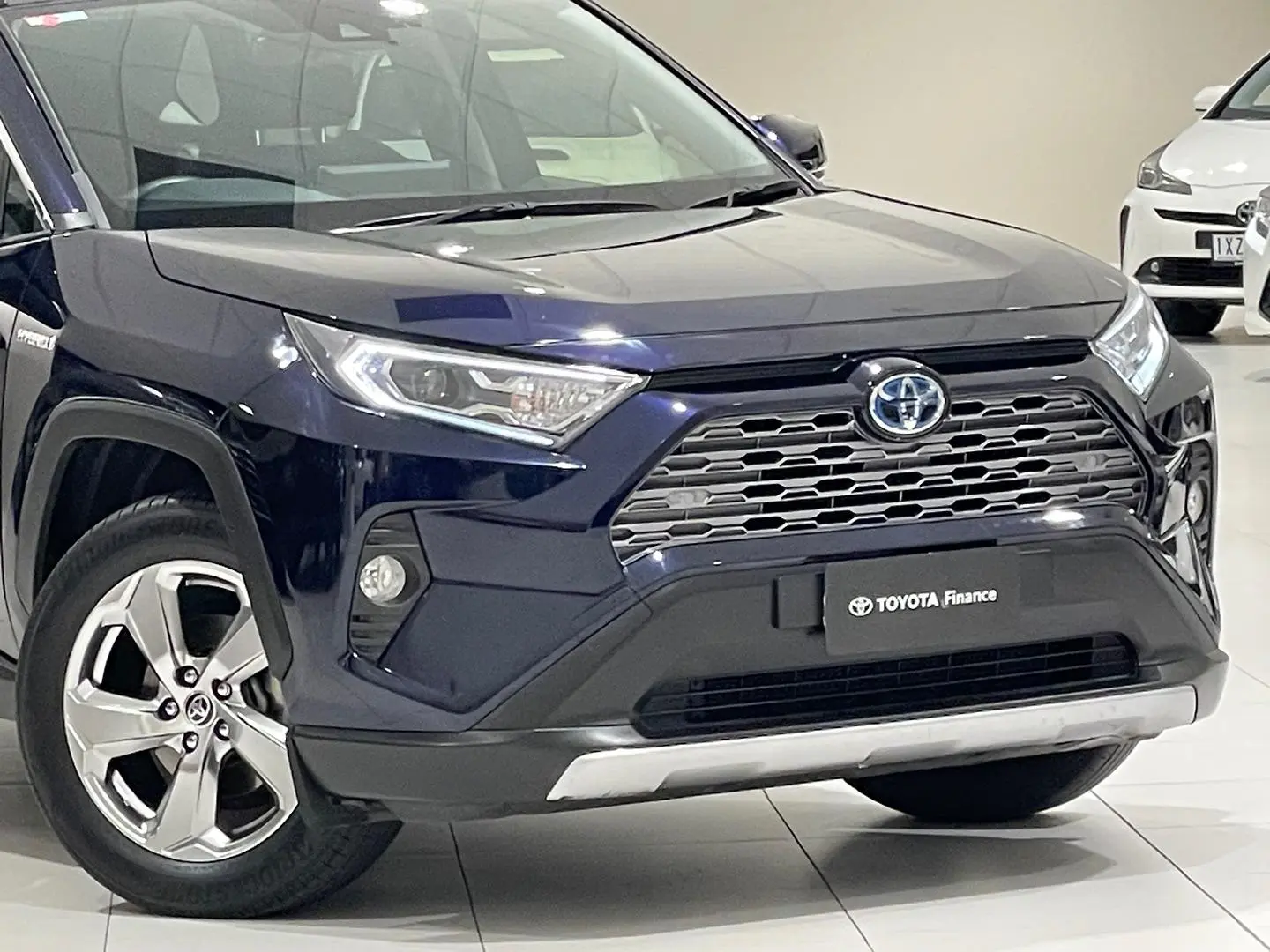 2020 Toyota RAV4 Image 3