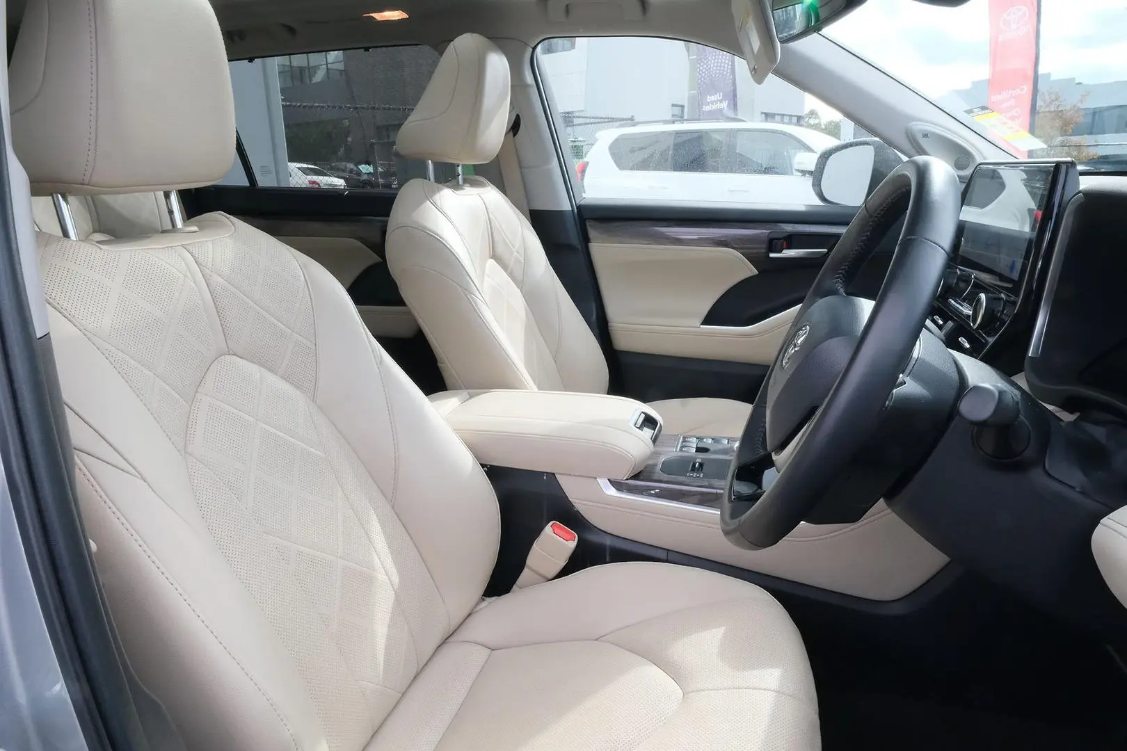 2023 Toyota Kluger Gallery Image 14