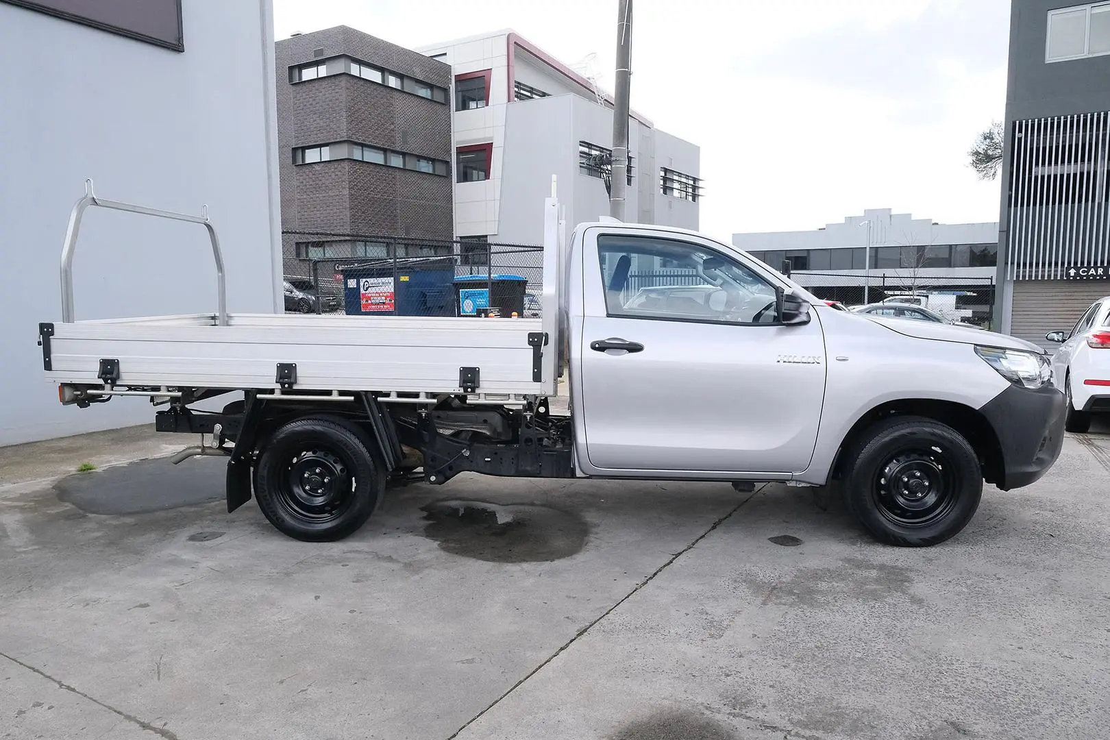 2024 Toyota Hilux Gallery Image 5