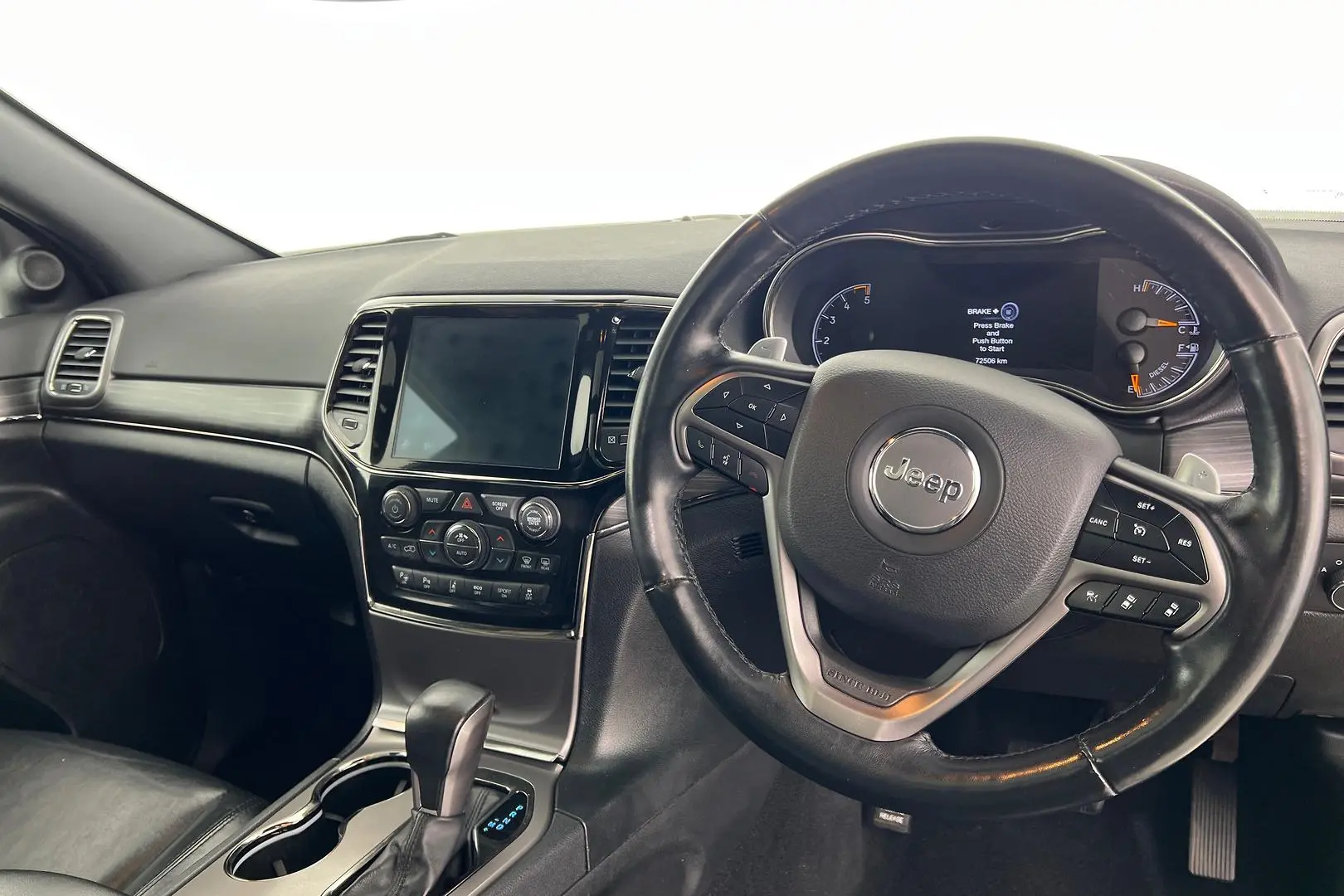 2021 Jeep Grand Cherokee Gallery Image 11