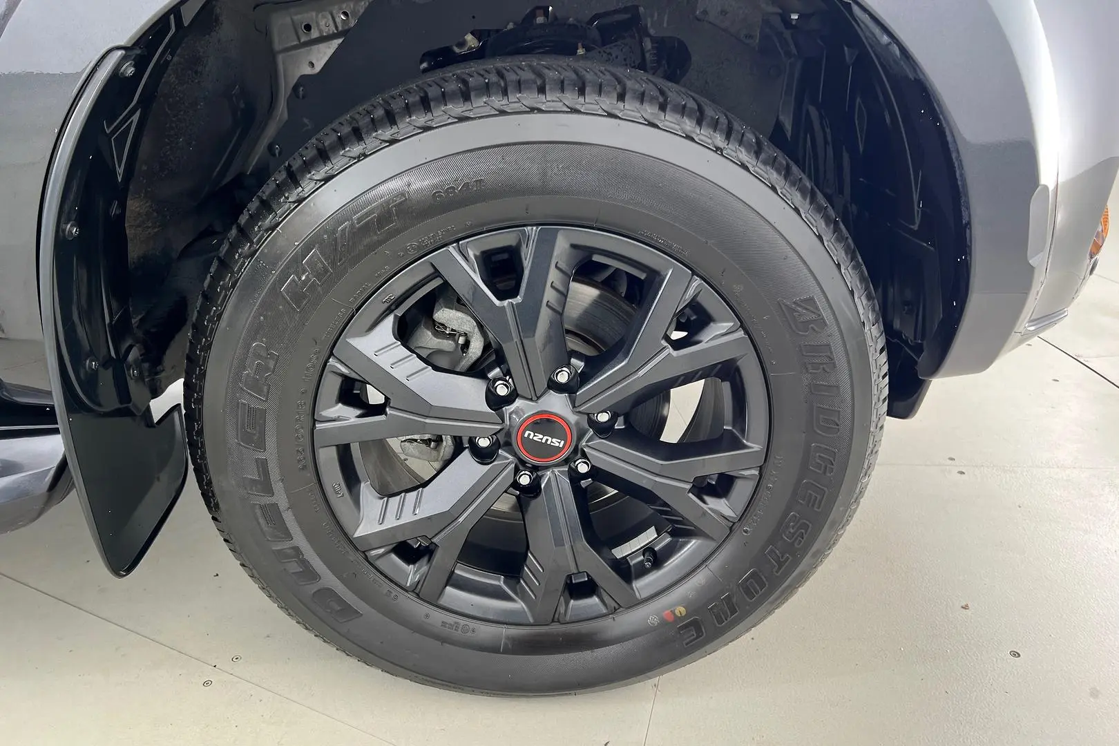 2023 Isuzu D-MAX Gallery Image 22