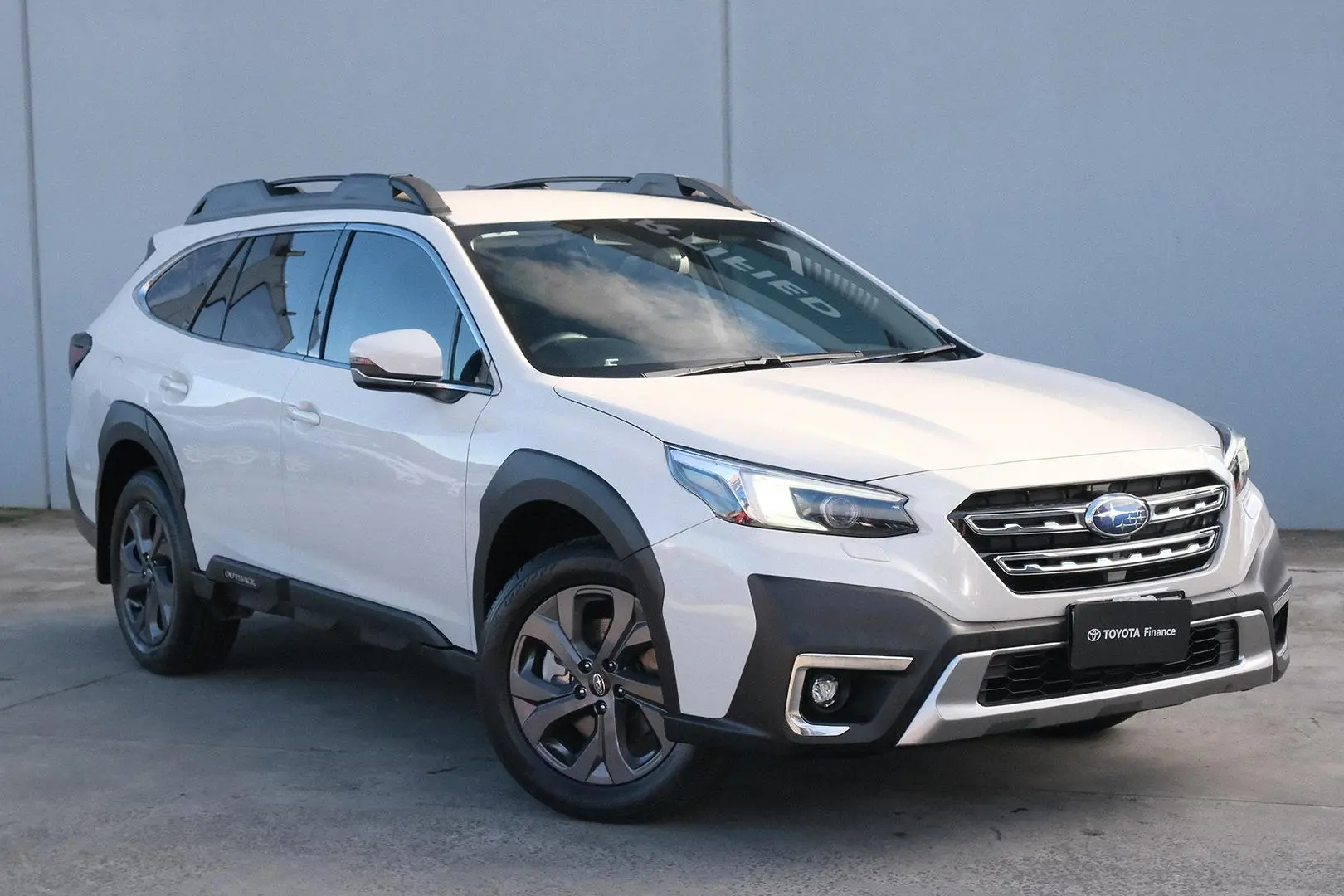 2022 Subaru Outback Gallery Image 1