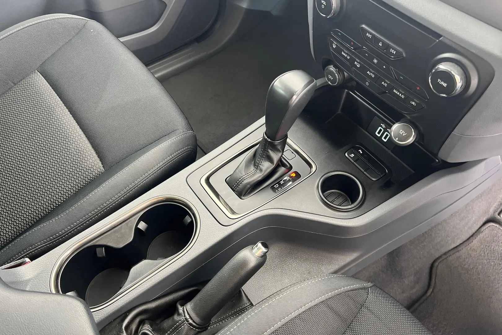 2018 Ford Everest Gallery Image 23