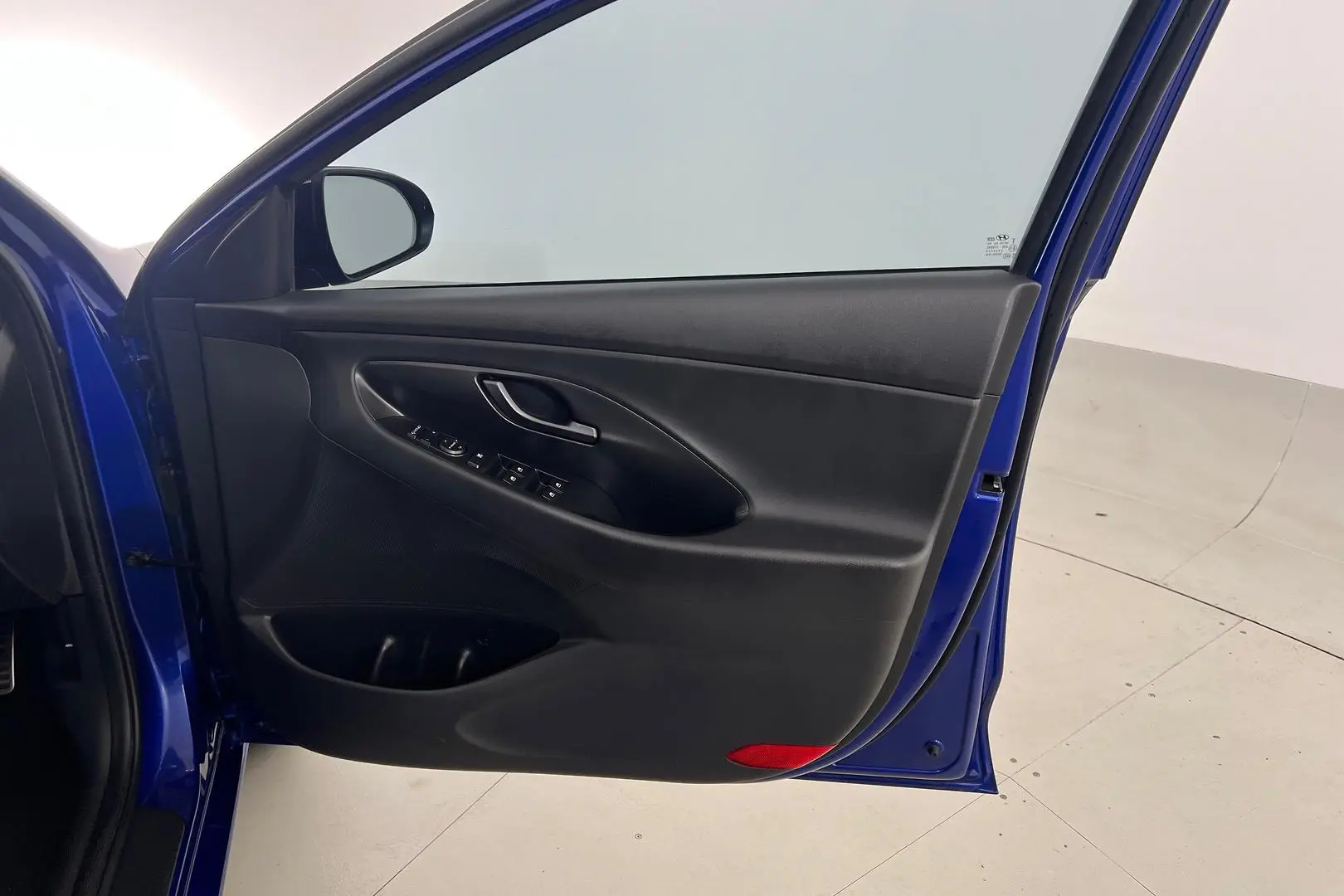 2020 Hyundai i30 Gallery Image 10