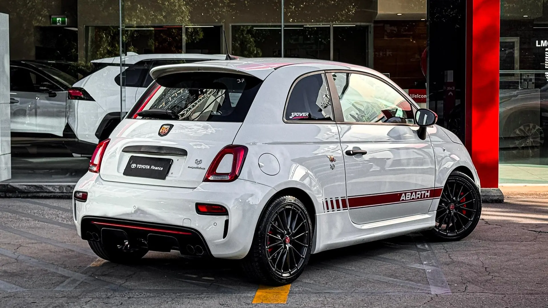 2021 Abarth 595 Image 6