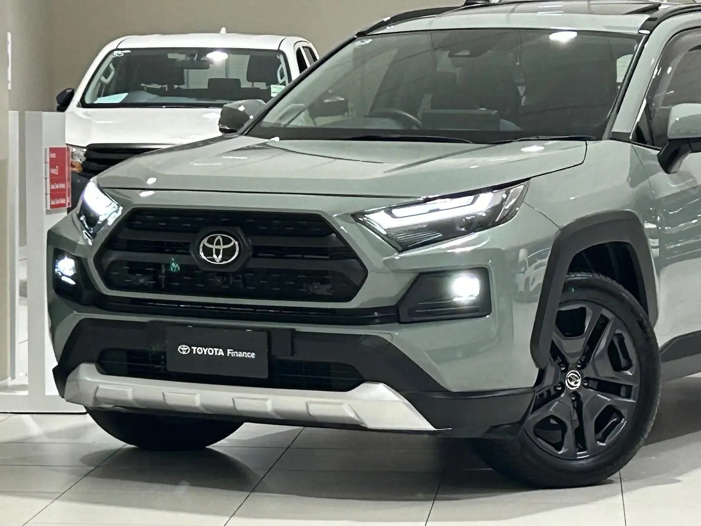 2023 Toyota Rav4 Gallery Image 7